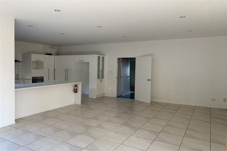 Photo of property in 23 James Paige Lane, Riverhead, Albany, 0793