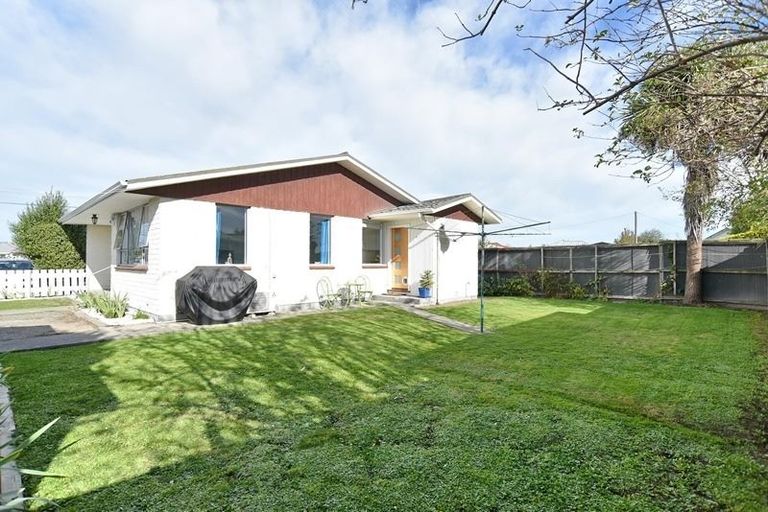 Photo of property in 90 Springs Road, Hornby, Christchurch, 8042