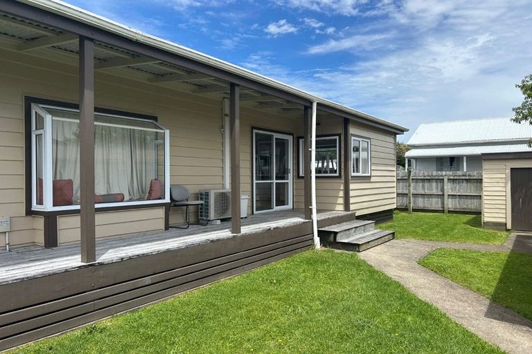 Photo of property in 39 Blake Street, Waitara, 4320