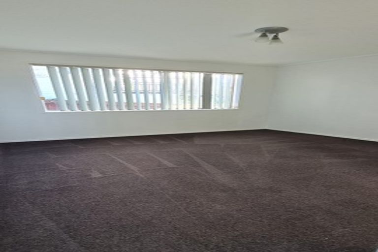 Photo of property in 64 Gallony Avenue, Massey, Auckland, 0614