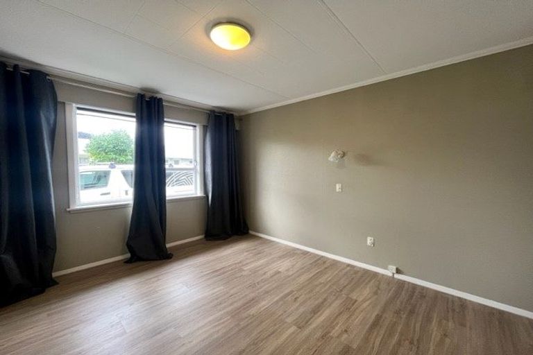 Photo of property in 1/8 Derwent Lee Grove, Epuni, Lower Hutt, 5011