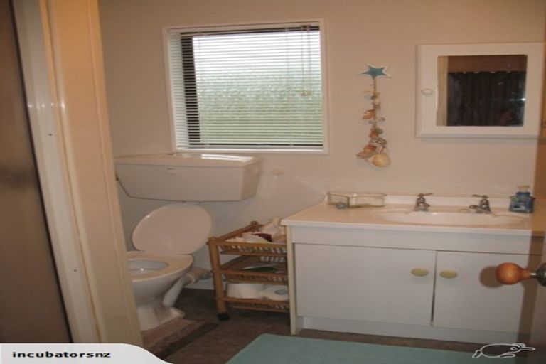 Photo of property in 3/3 Miro Street, Helensville, 0800