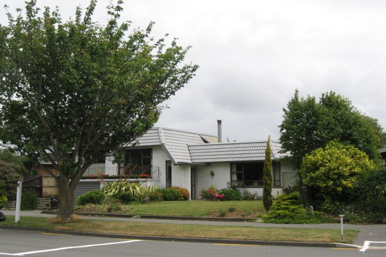 Photo of property in 51 Nortons Road, Avonhead, Christchurch, 8042