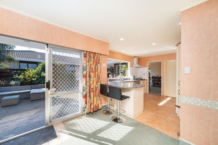 Photo of property in 54 Pencarrow Street, Highbury, Palmerston North, 4412