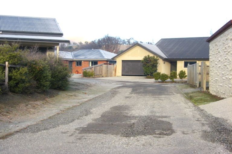 Photo of property in 13 Shanahan Lane, Arrowtown, 9302