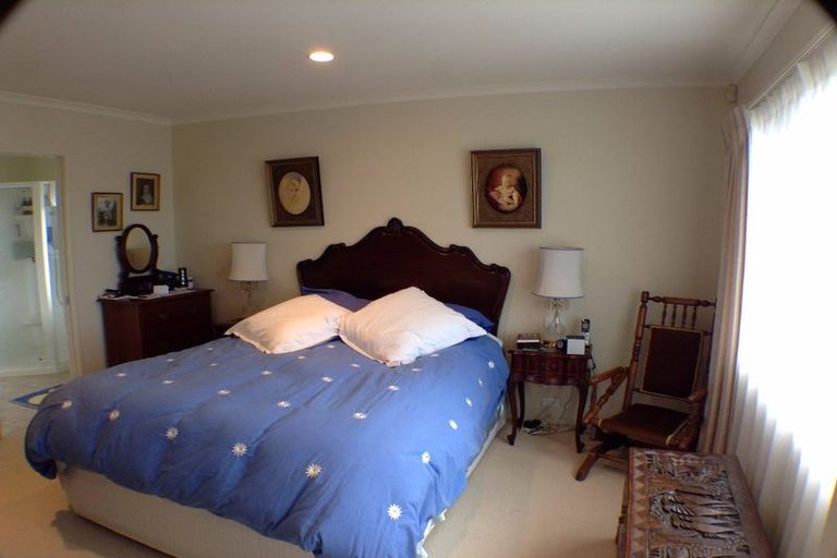 Photo of property in 1/174 Centreway Road, Orewa, 0931