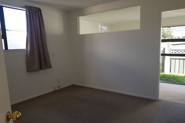 Photo of property in 183 The Parade, Island Bay, Wellington, 6023