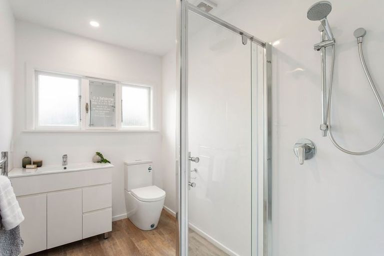 Photo of property in 10 Mcfaddens Road, St Albans, Christchurch, 8052