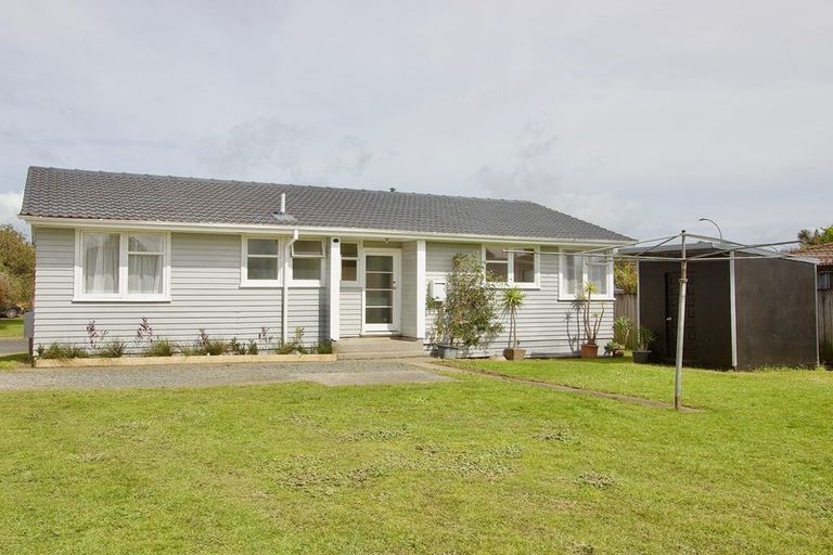 Photo of property in 57 Chingford Close, Mangere, Auckland, 2022