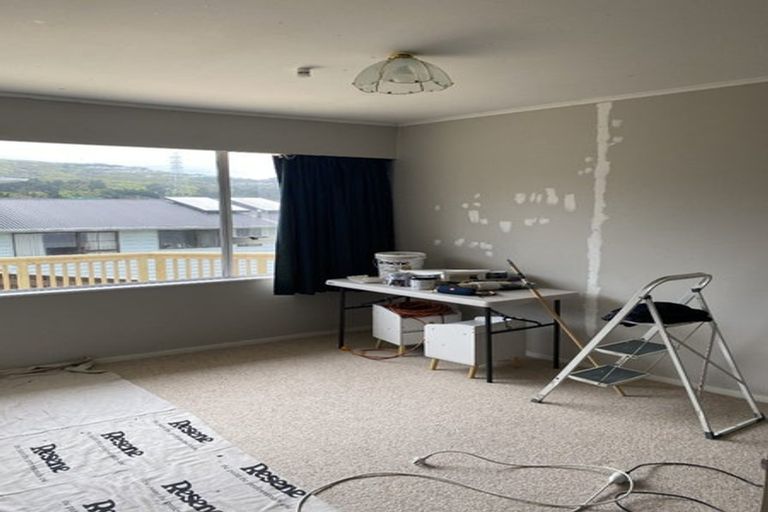 Photo of property in 110 Taylor Terrace, Tawa, Wellington, 5028