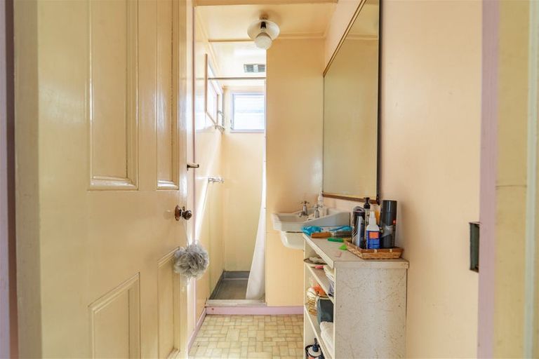 Photo of property in 1390 Taieri Mouth Road, Taieri Mouth, 9091