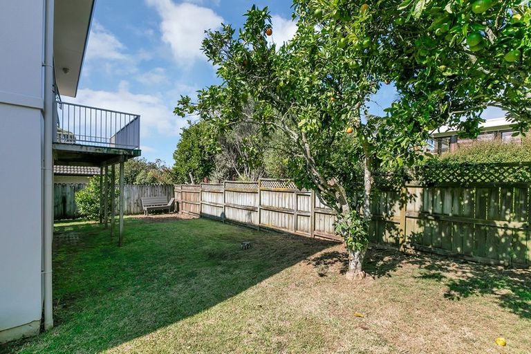 Photo of property in 11 Hassan Drive, Massey, Auckland, 0614