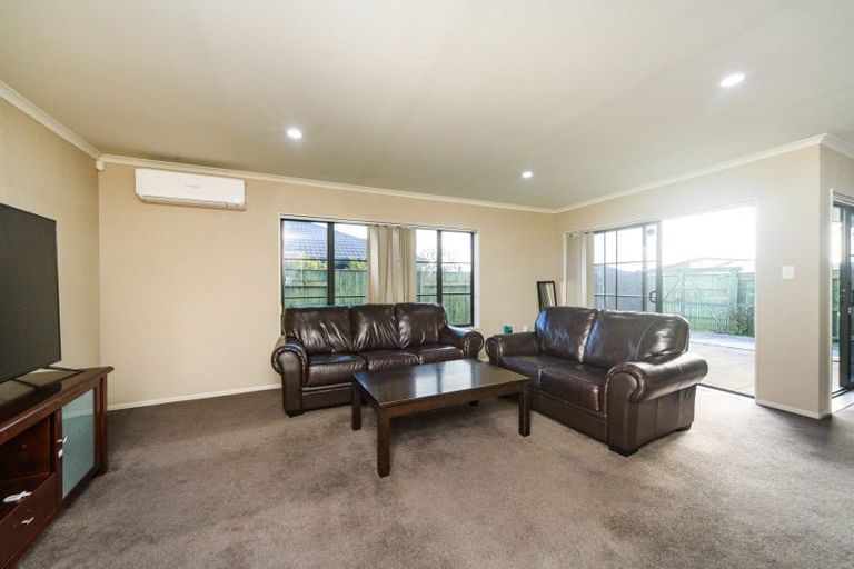Photo of property in 34 Geneva Terrace, Kelvin Grove, Palmerston North, 4414