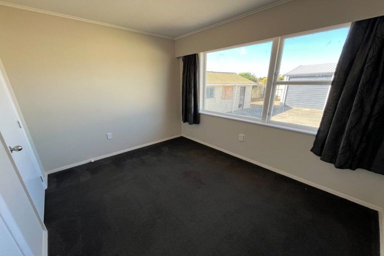 Photo of property in 24 Stephens Crescent, Highbury, Palmerston North, 4412