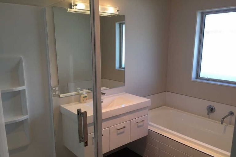 Photo of property in 32 Kenwyn Avenue, St Albans, Christchurch, 8052