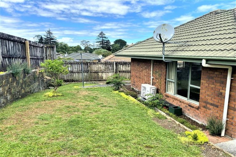 Photo of property in 12 Cretian Crescent, Henderson, Auckland, 0612