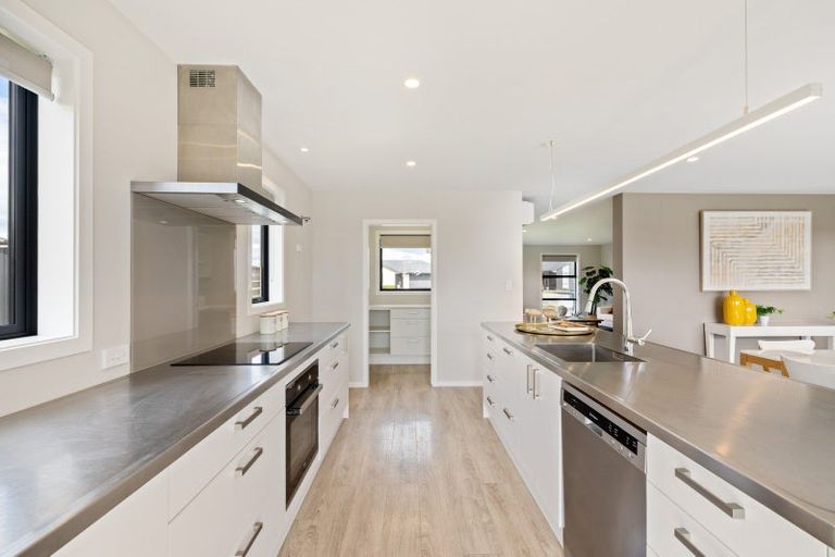 Photo of property in 15 Johnson Avenue, Amberley, 7410