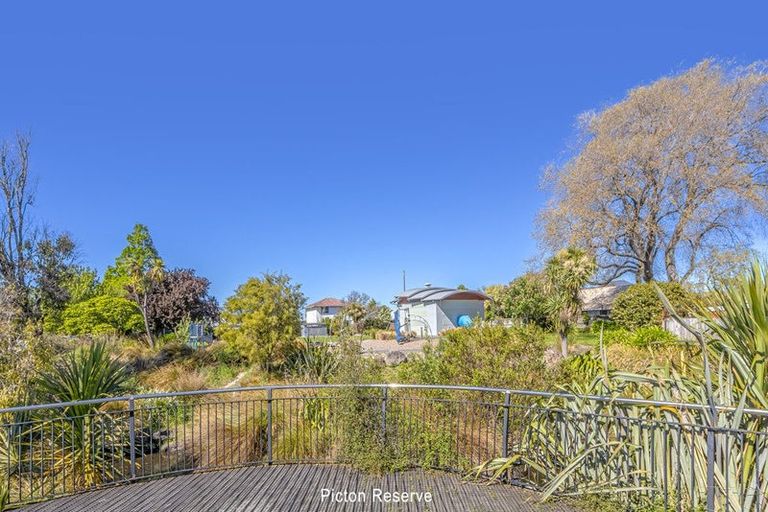 Photo of property in 1/4 Dilworth Street, Riccarton, Christchurch, 8011