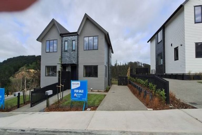 Photo of property in 44 Turtleback Avenue, Whitby, 5024