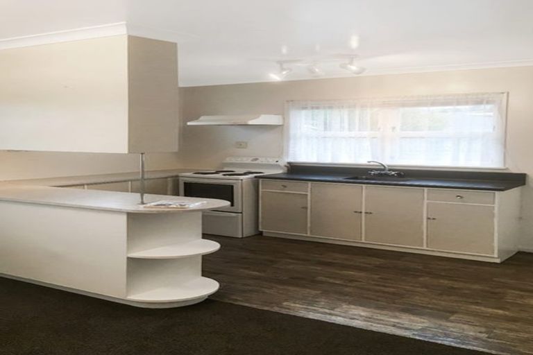 Photo of property in 3 Selwyn Street, Levin, 5510