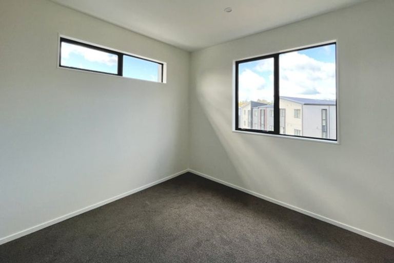 Photo of property in 1/25 Jabuka Street, Glen Eden, 0602