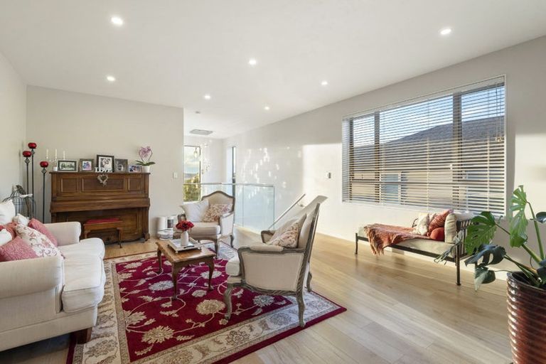 Photo of property in 7 Bridget Court, Red Beach, 0932