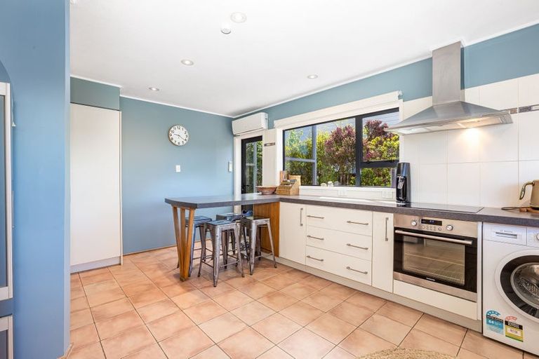 Photo of property in 45 Mana View Road, Paremata, Porirua, 5026