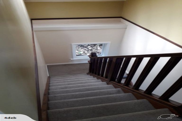 Photo of property in 176 The Esplanade, Island Bay, Wellington, 6023