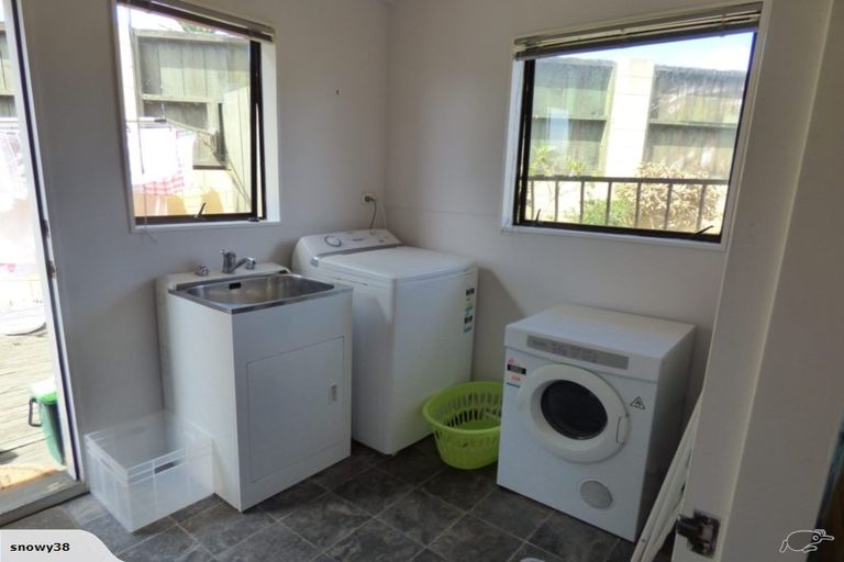 Photo of property in 18 Norwich Avenue, Spotswood, New Plymouth, 4310