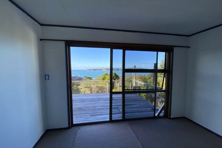 Photo of property in 21 Melandra Road, Stanmore Bay, Whangaparaoa, 0932