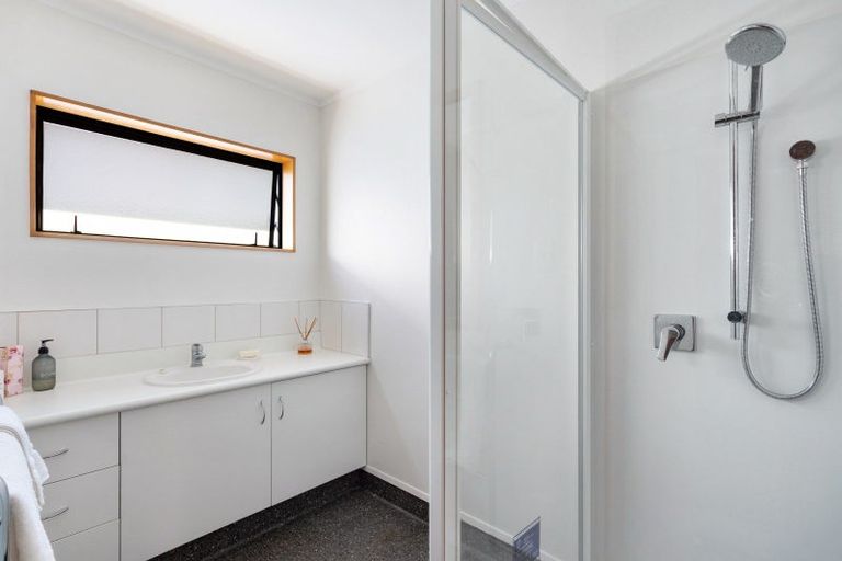 Photo of property in 51c Church Road, Taradale, Napier, 4112