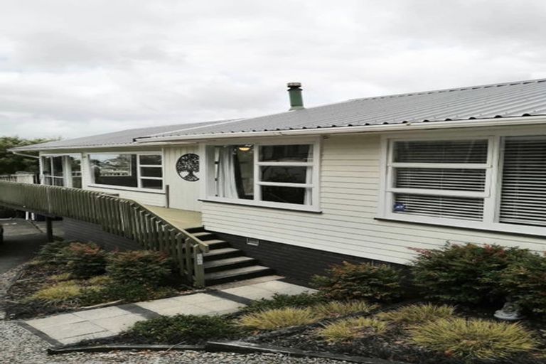 Photo of property in 142 Glamorgan Drive, Torbay, Auckland, 0630