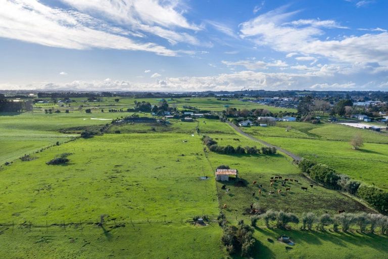 Photo of property in 45 Karioitahi Road, Waiuku, 2683