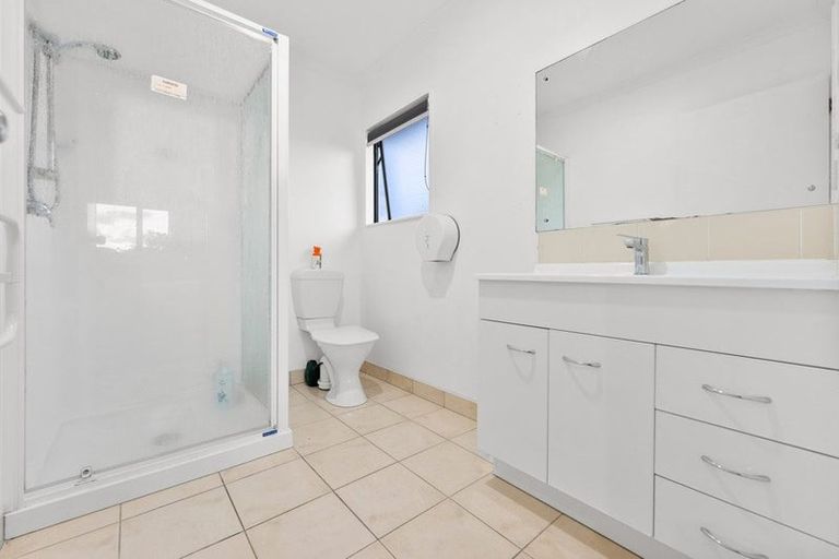 Photo of property in 6 Brunswick Rise, Mangere, Auckland, 2022