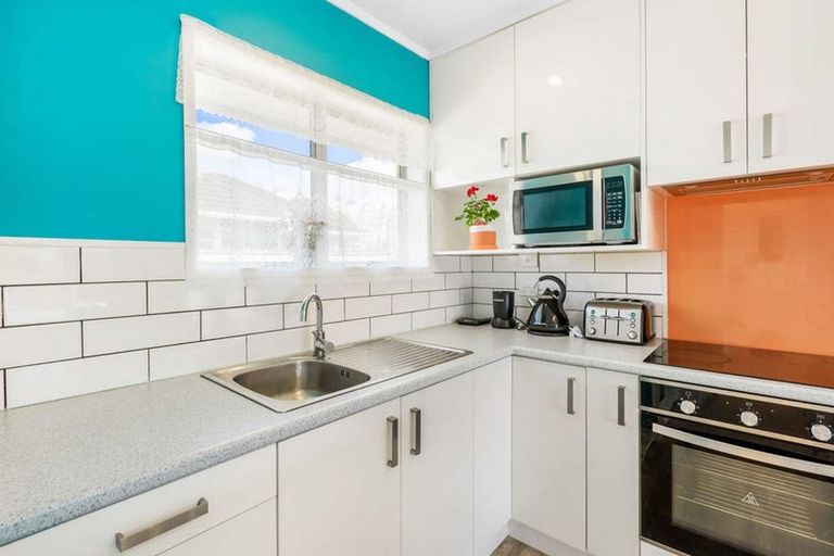 Photo of property in 2/46 Takanini Road, Takanini, 2112