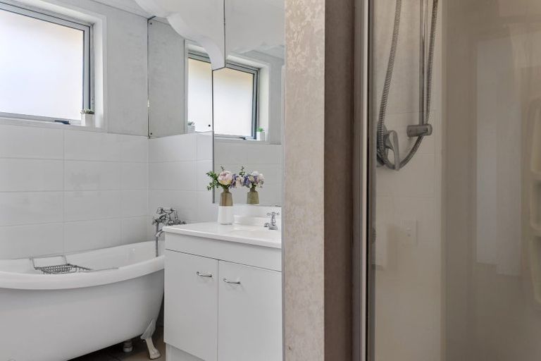 Photo of property in 2/12 Oxley Avenue, St Albans, Christchurch, 8014