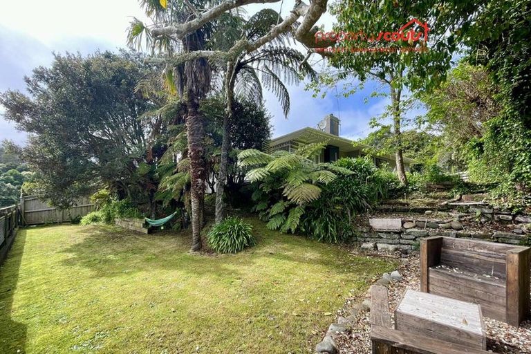 Photo of property in 15 Beaumont Crescent, Frankleigh Park, New Plymouth, 4310