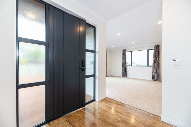 Photo of property in 116 Pohutukawa Parade, Riverhead, 0820