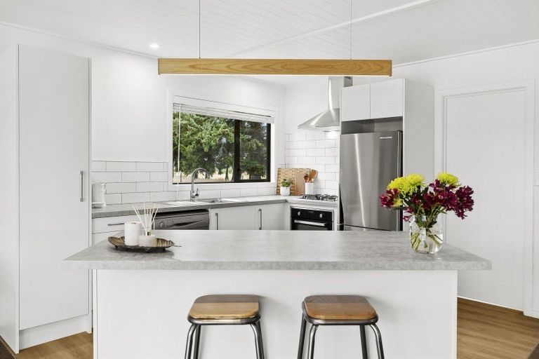 Photo of property in 30 Paterson Drive, Hawea Flat, Lake Hawea, 9382