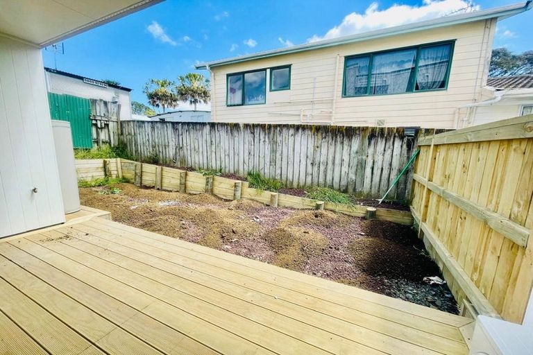 Photo of property in 9c Rountree Place, Conifer Grove, Takanini, 2112