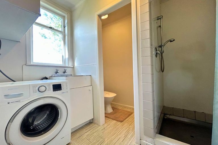 Photo of property in 2/5 Gazelle Avenue, Beach Haven, Auckland, 0626