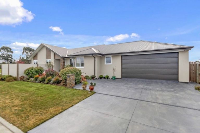 Photo of property in 1 Merlewood Road, Prebbleton, 7604