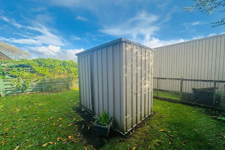 Photo of property in 3/2a Julian Place, Westown, New Plymouth, 4310