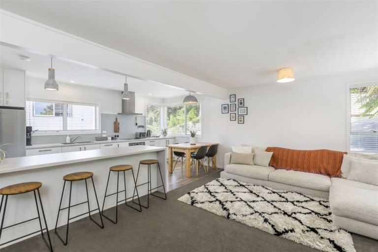 Photo of property in 41 Japonica Drive, Beach Haven, Auckland, 0626