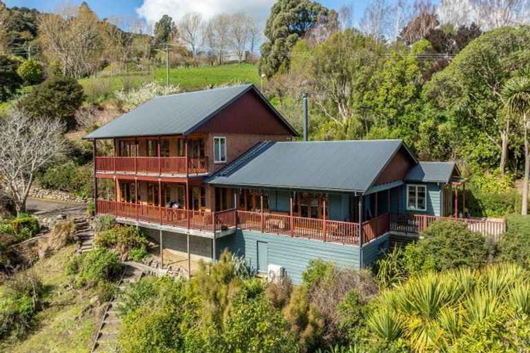 Photo of property in 38 Tizzards Road, Robinsons Bay, Akaroa, 7581