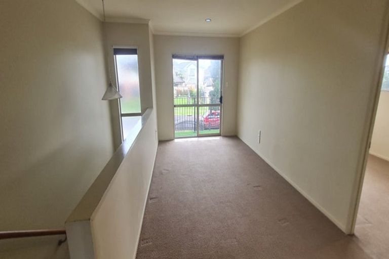 Photo of property in 42 Peninsula Road, Mangere, Auckland, 2022