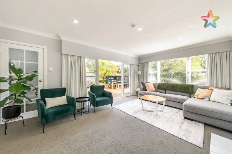 Photo of property in 46 Cedar Street, Maungaraki, Lower Hutt, 5010