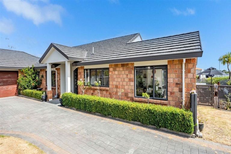 Photo of property in 15 Rifleman Lane, Paraparaumu Beach, Paraparaumu, 5032
