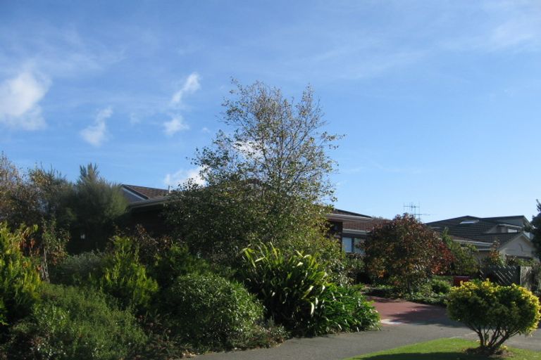 Photo of property in 36 James Cook Drive, Whitby, Porirua, 5024