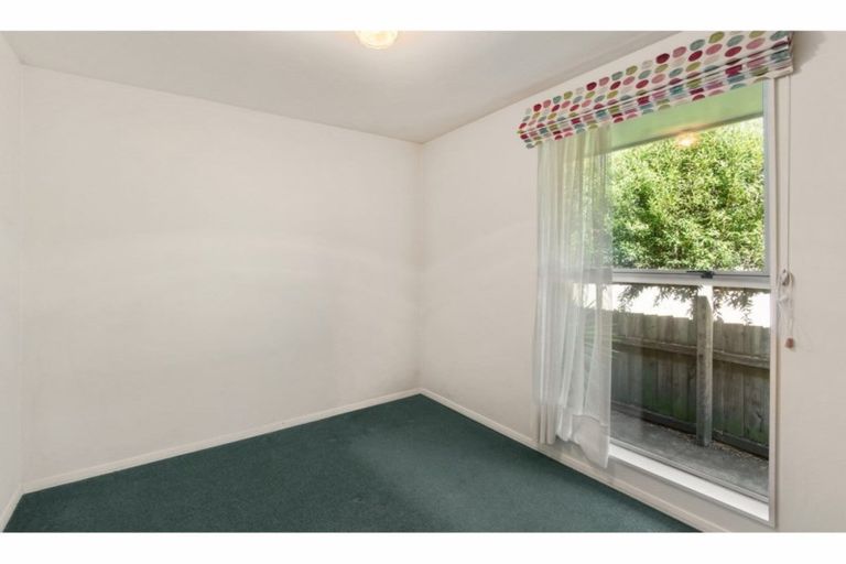 Photo of property in 17 Blakehall Place, Spreydon, Christchurch, 8024
